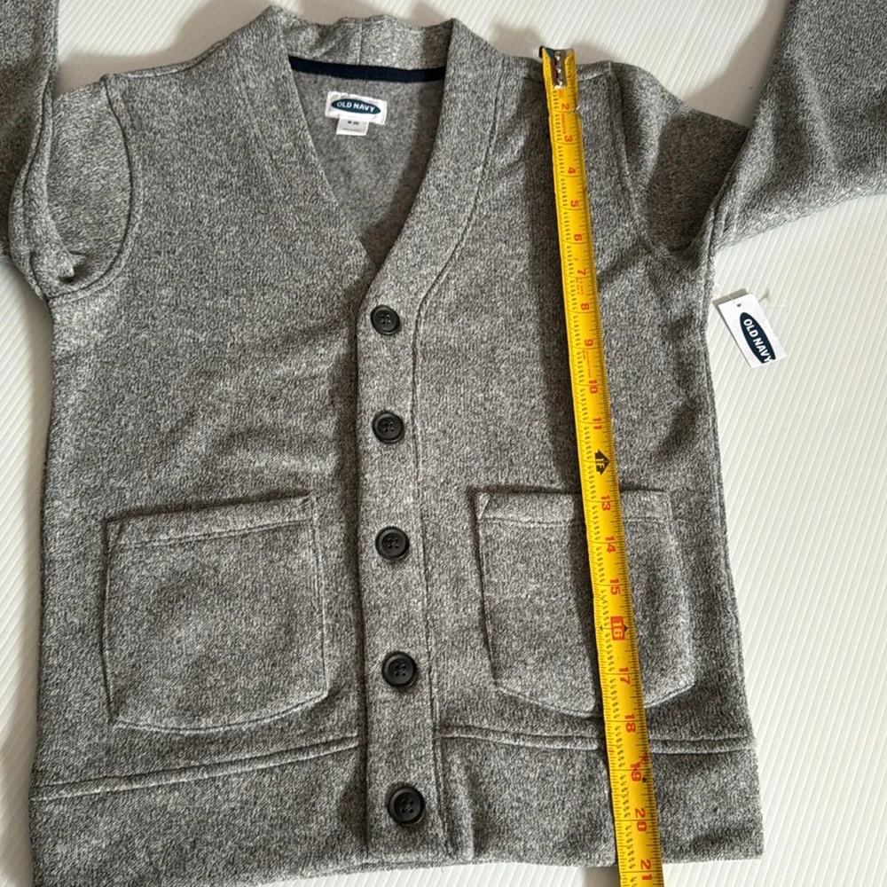 NWT Old Navy 5 button gray cardigan.  Boys size medium